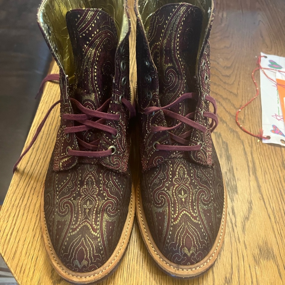 Dr. Martens Vintage Silk print